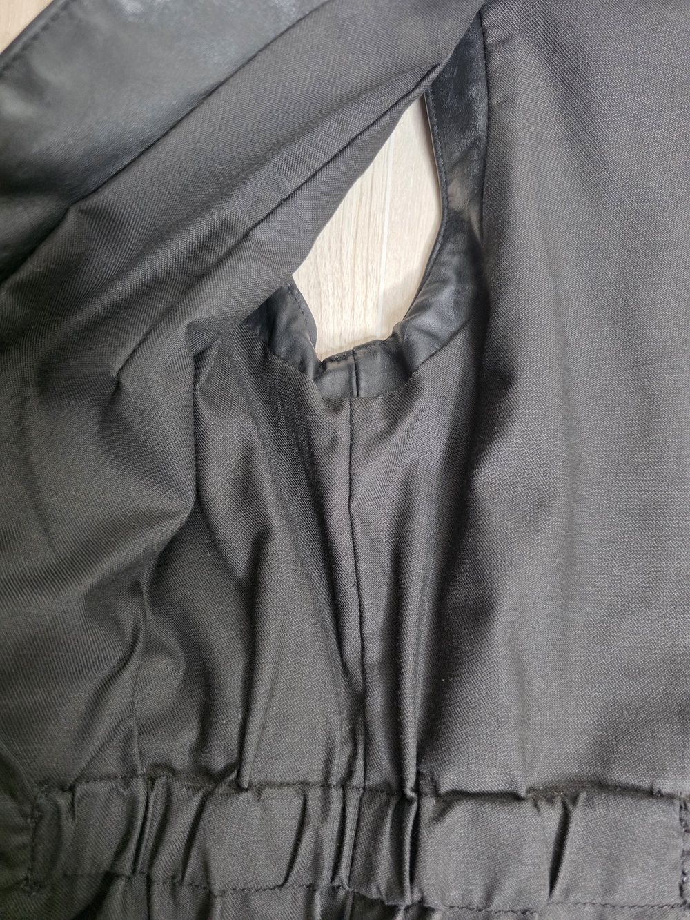 Vintage Harley-Davidson Black Leather Button-Front Vest - Picture 9 of 16